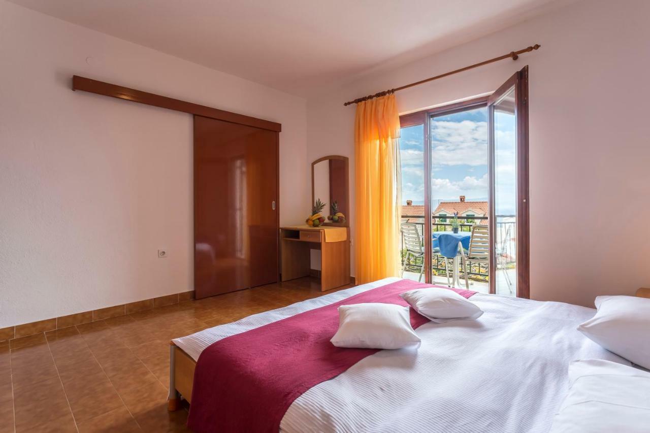 Apartmani Bezma Bol Esterno foto