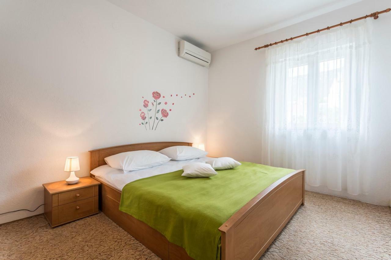 Apartmani Bezma Bol Esterno foto
