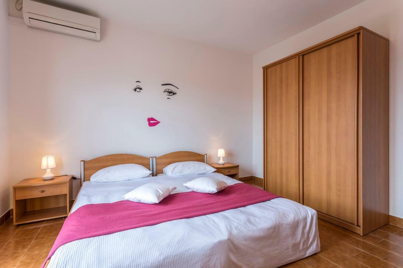Apartmani Bezma Bol Esterno foto