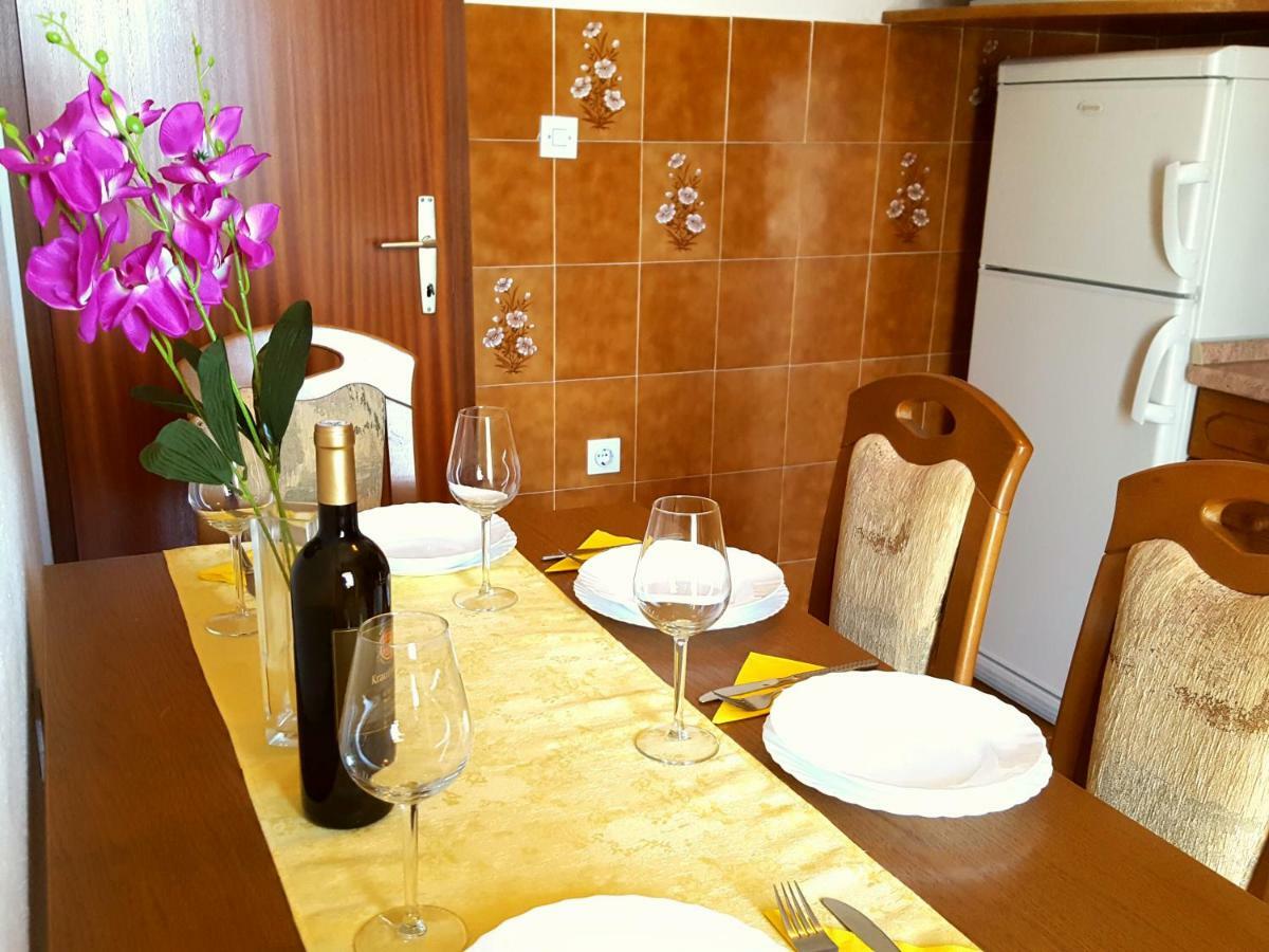 Apartmani Bezma Bol Esterno foto