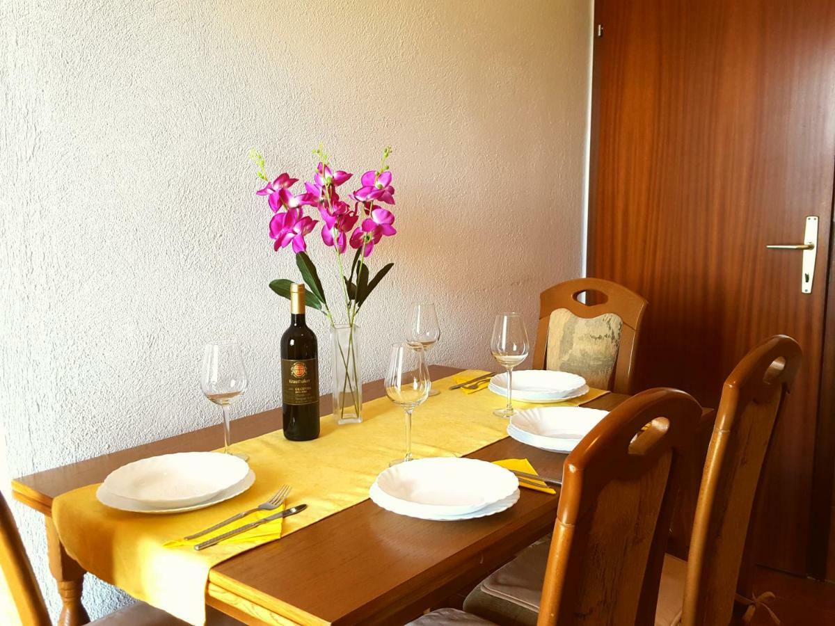 Apartmani Bezma Bol Esterno foto
