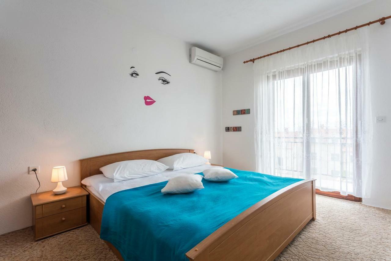 Apartmani Bezma Bol Esterno foto