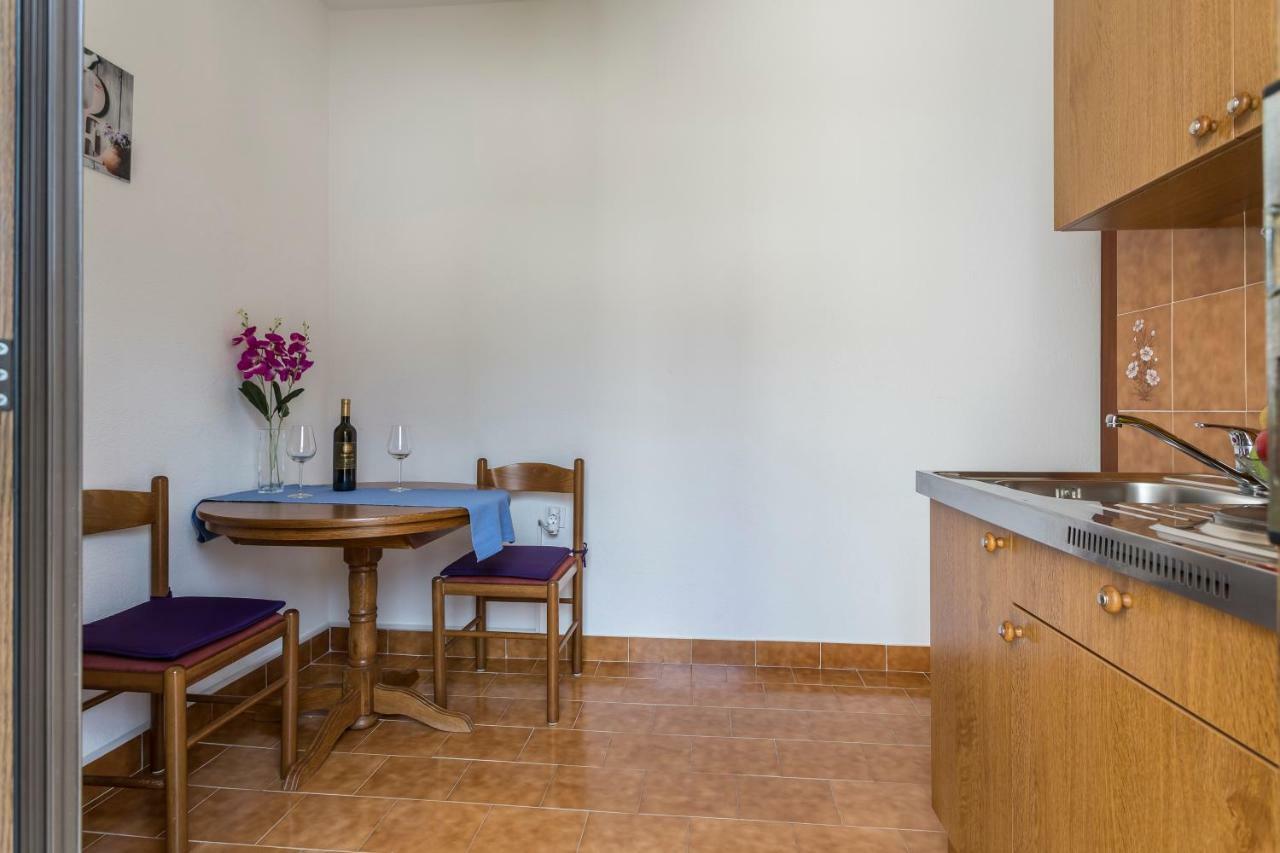 Apartmani Bezma Bol Esterno foto